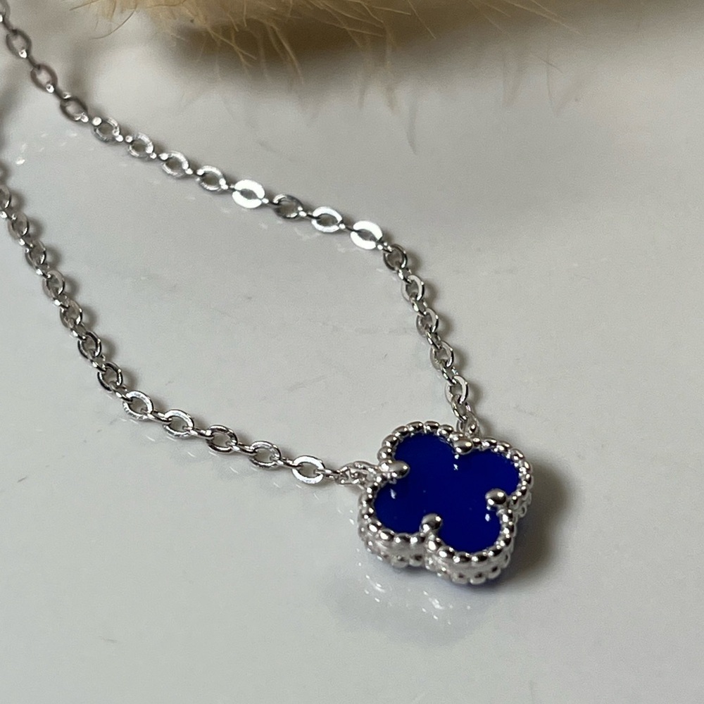 925 Sterling Silver Rhodium Plated Dainty Blue Agate Clover Flower Necklace